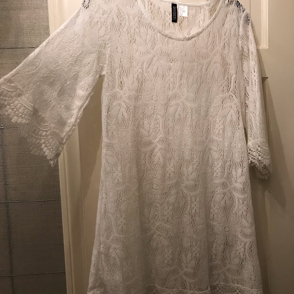 White cotton lace H&M Dress- New/Never Worn— Size 8